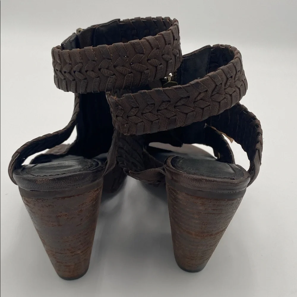 Nicole Brown Strappy Women's Sandals women 8M boho casual gorth grunge chunky